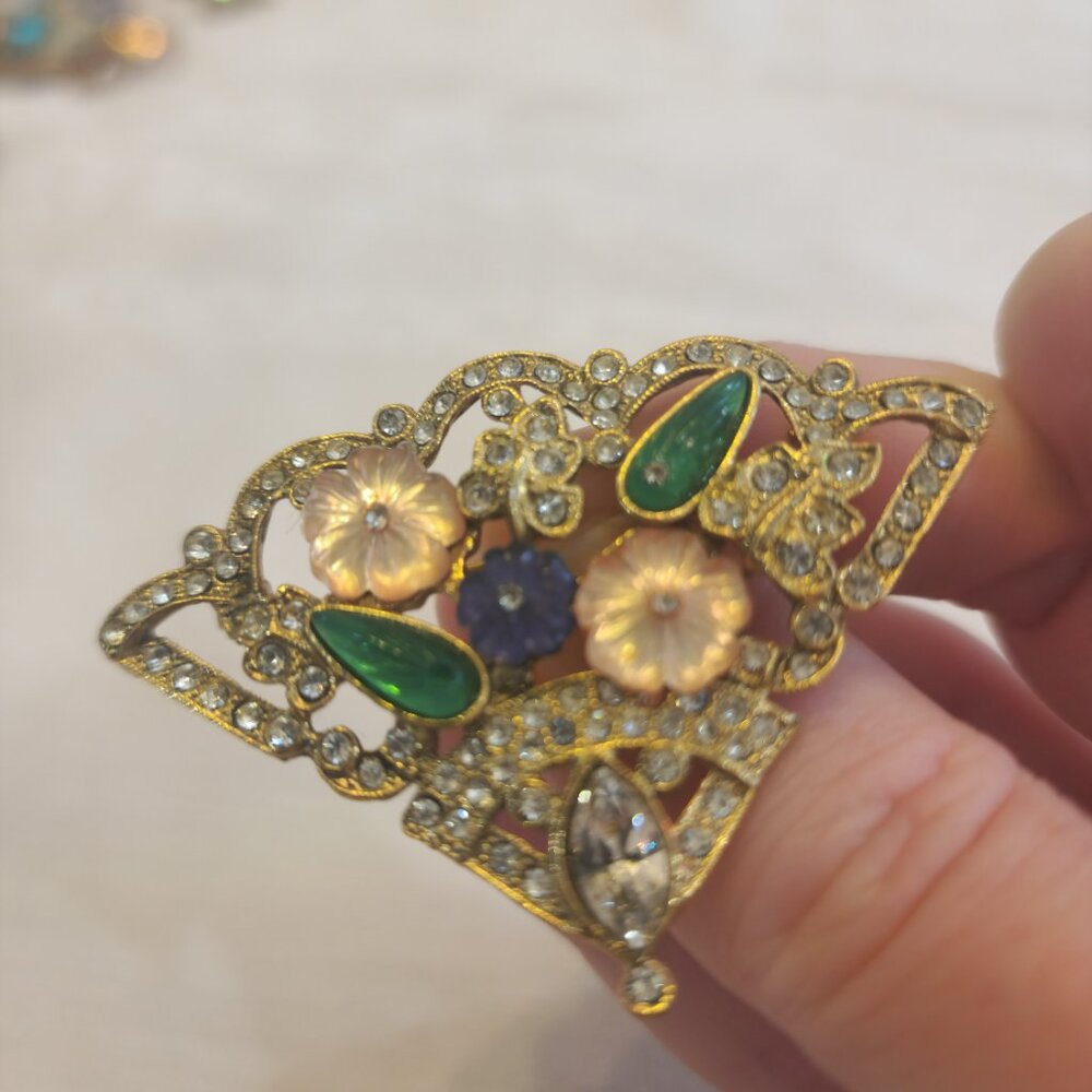 Vintage Glass Rhinestone Fan Brooch - Picture 3 of 6